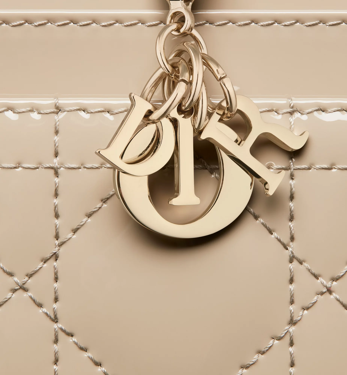CHRISTIAN DIOR