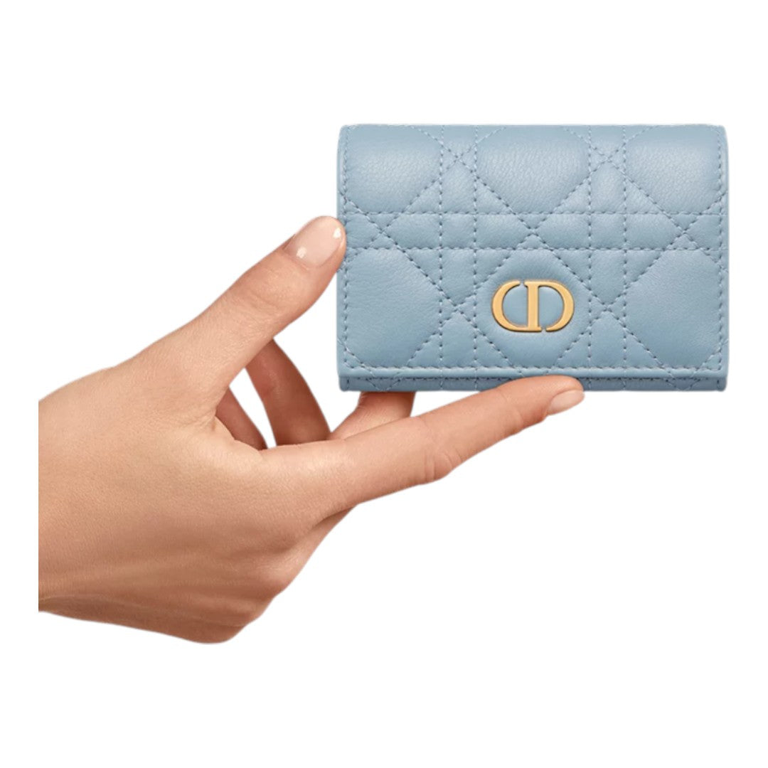 CHRISTIAN DIOR
