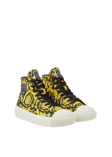 VERSACE