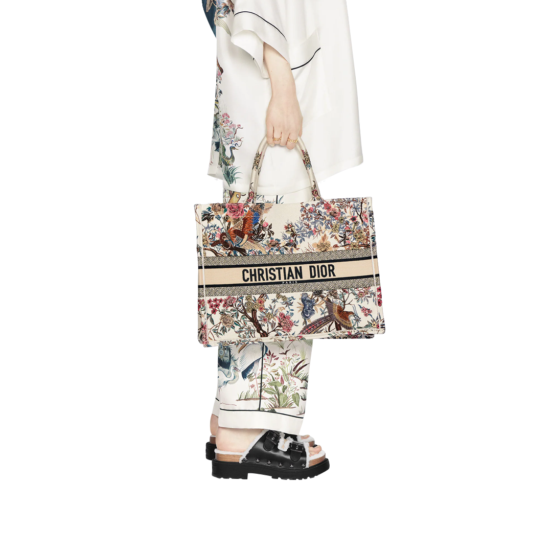 DIOR